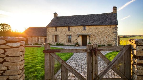 Guide pratiques pour l'isolation extérieure en Normandie